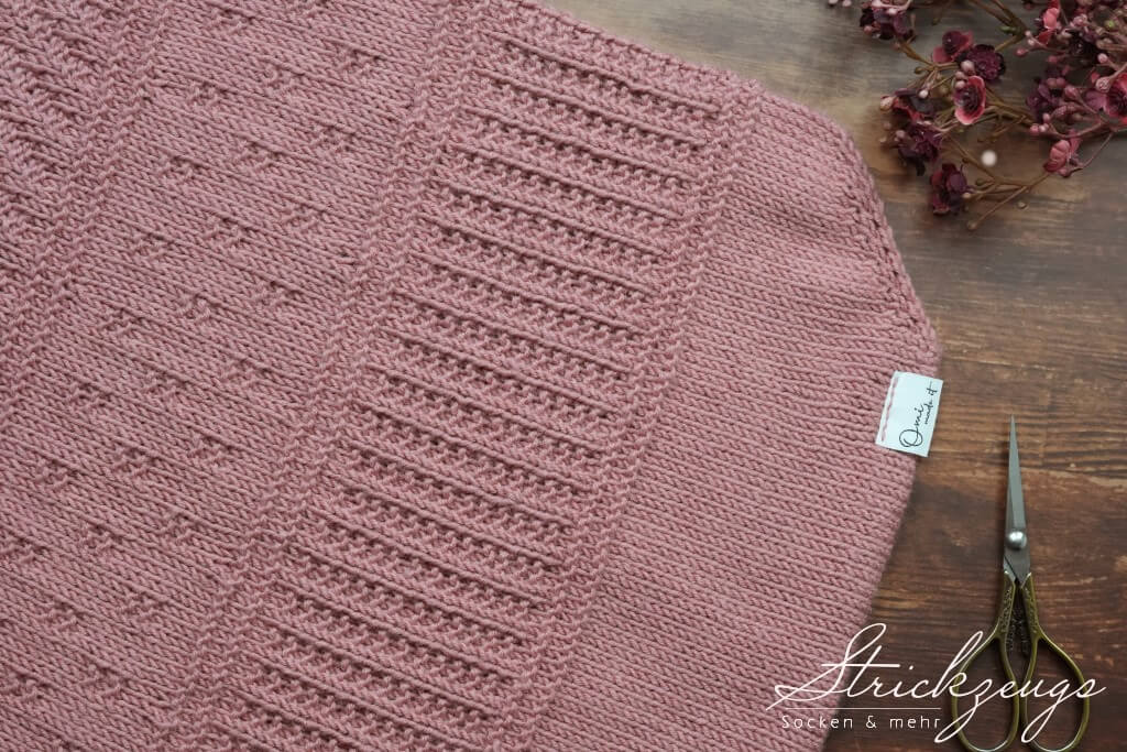 gestrickter Strampelsack mit Omi Label